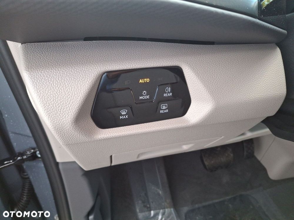 Volkswagen Multivan - 21