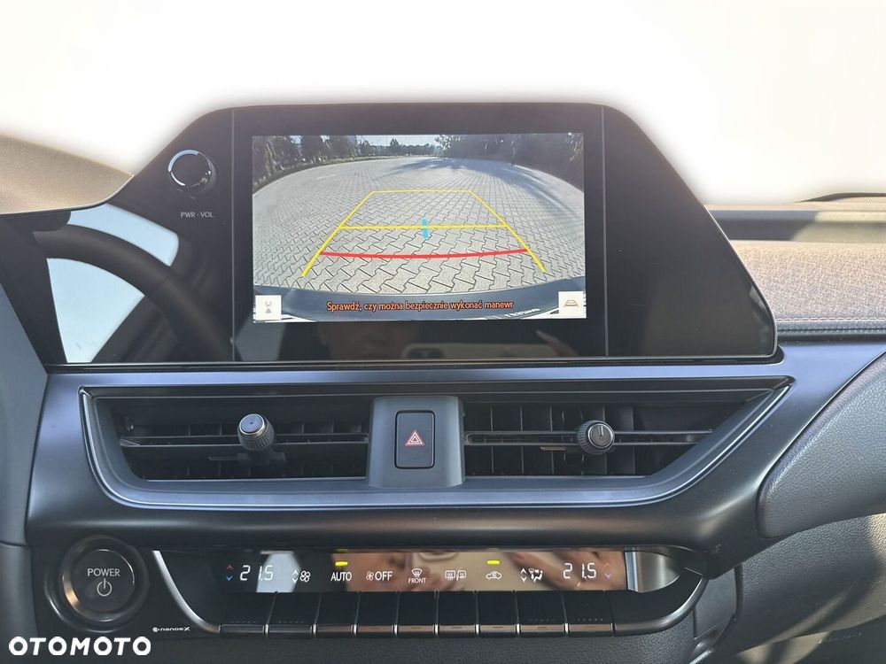 Lexus UX 300h Business - 21