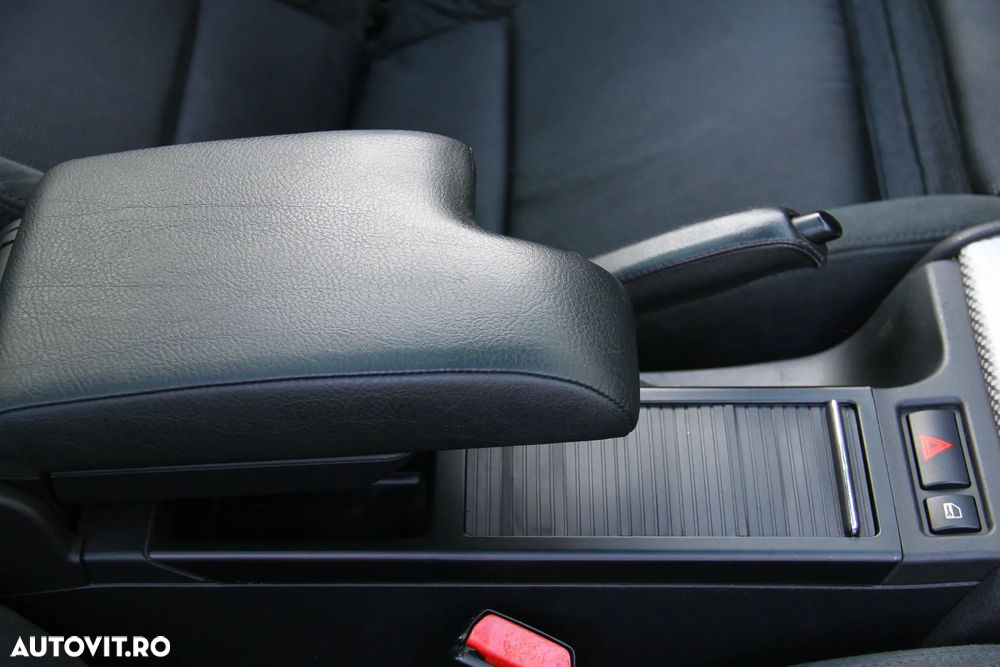 BMW Seria 3 320d Edition Sport - 19