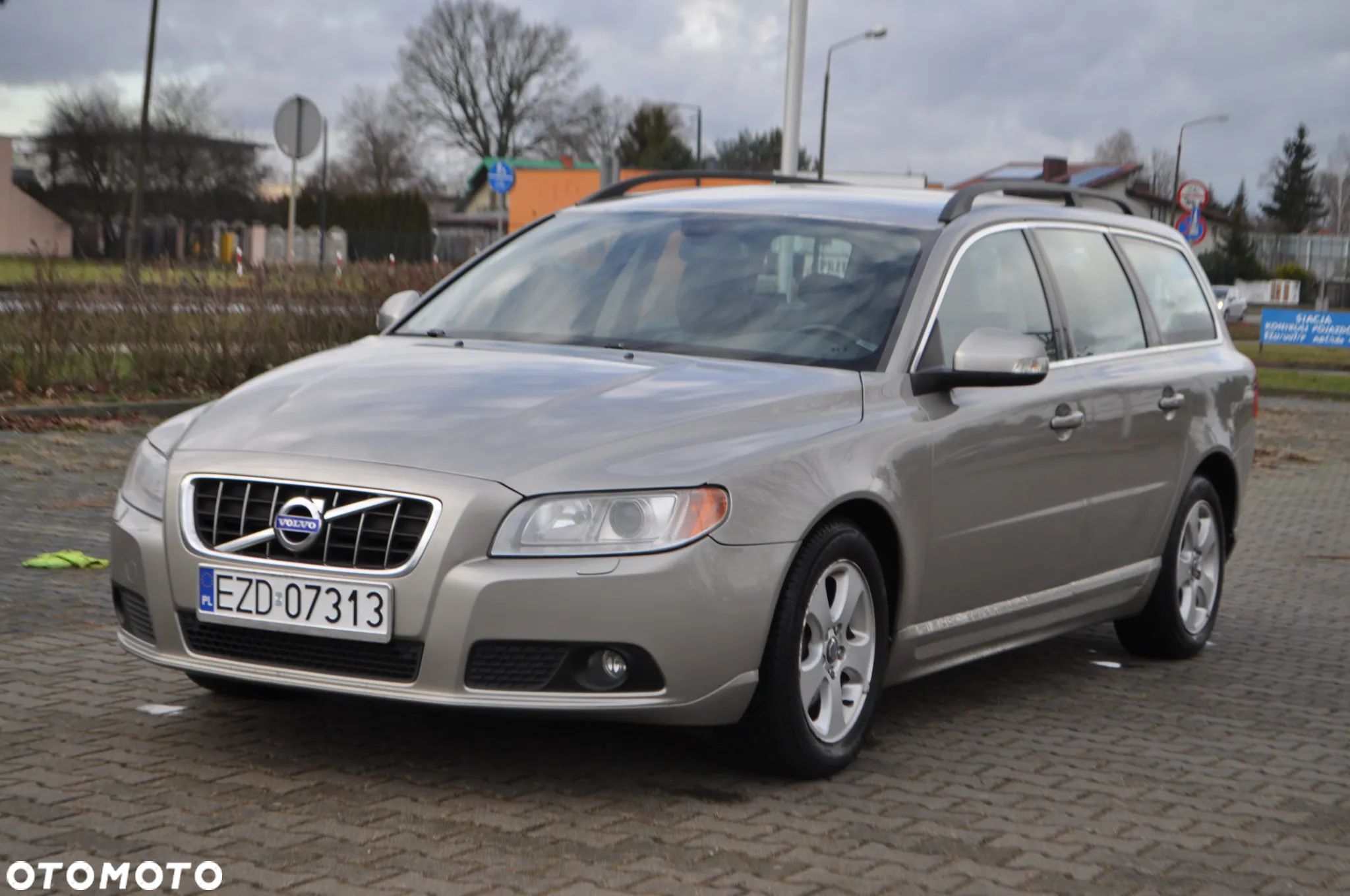 Volvo V70 DRIVe Momentum - 1