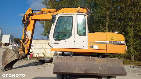 Liebherr A316