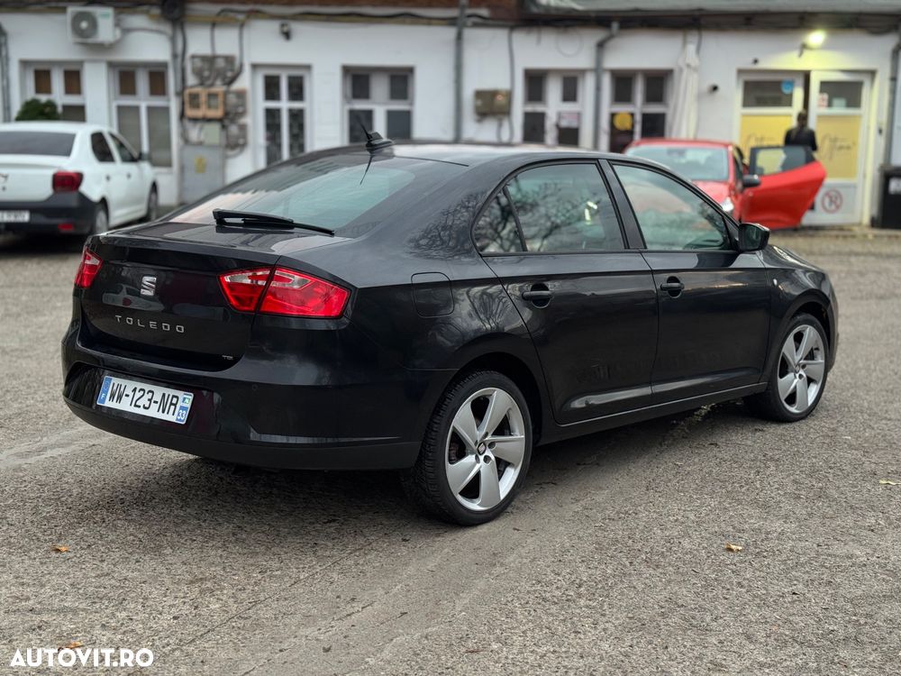 Volkswagen Golf 1.6 TDI DPF BMT Highline - 4