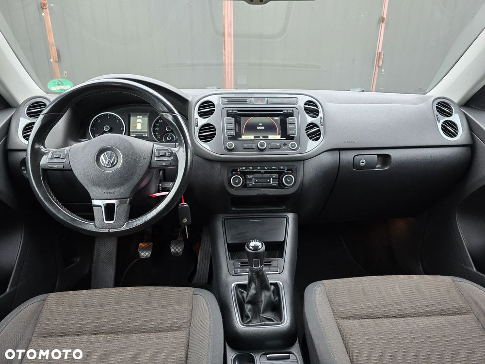 Volkswagen Tiguan 2.0 TDI DPF BlueMotion Technology Lounge Sport & Style - 9