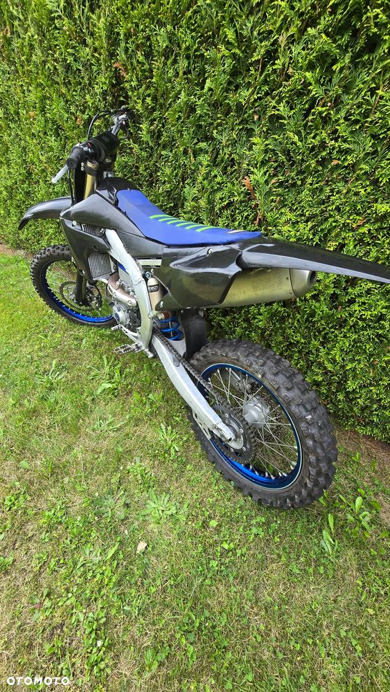 Yamaha YZF - 5