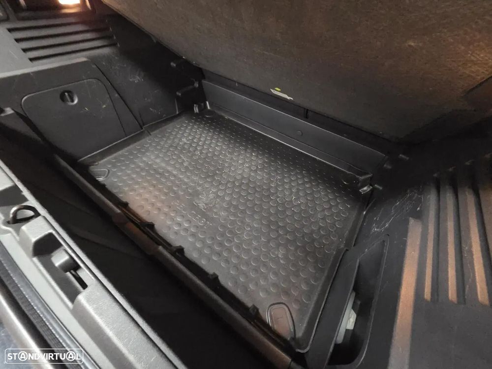 Peugeot 3008 1.6 HDi Sport — fotografia 40