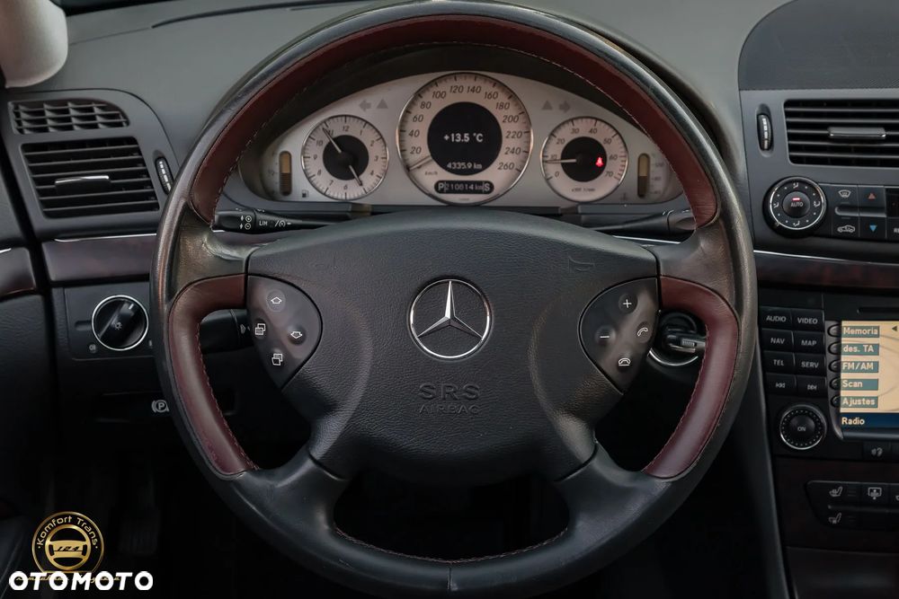 Mercedes-Benz Klasa E 500 4-Matic Avantgarde - 23