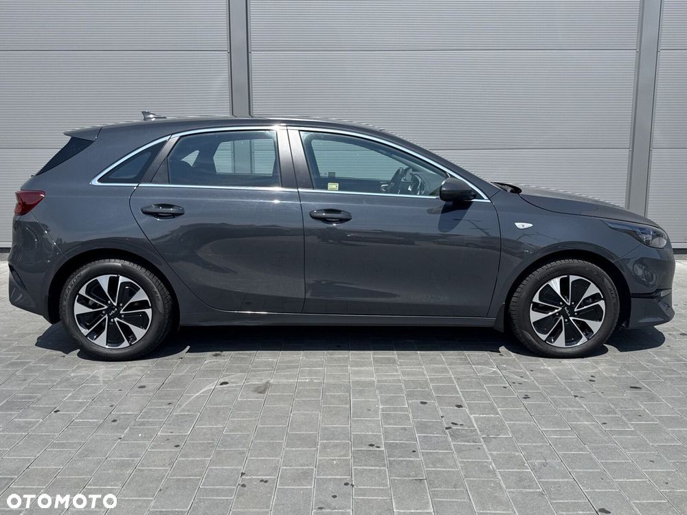 Kia Ceed 1.5 T-GDI M DCT - 11