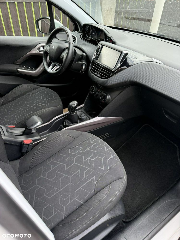 Peugeot 2008 - 7