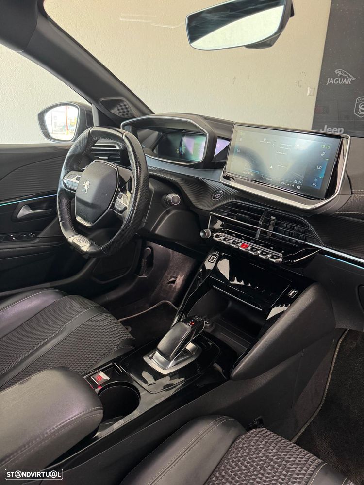 Peugeot e-208 - 16