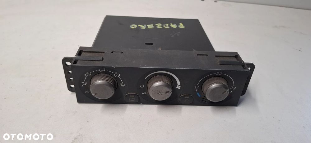 Mitsubishi Pajero III 3 panel nawiewu klimatyzacji MR958005