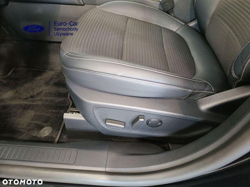 Ford Kuga 2.5 Duratec PHEV TITANIUM X - 28