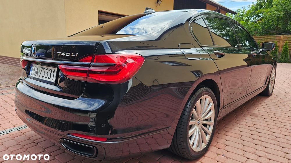 BMW Seria 7 740Li - 25