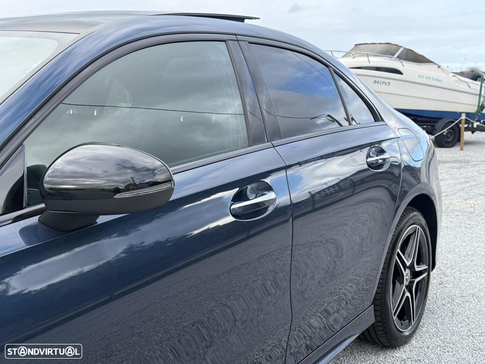 Mercedes-Benz A 250 Limousine e AMG Line - 17