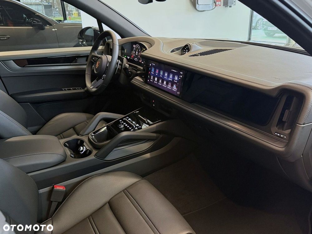 Porsche Cayenne - 21