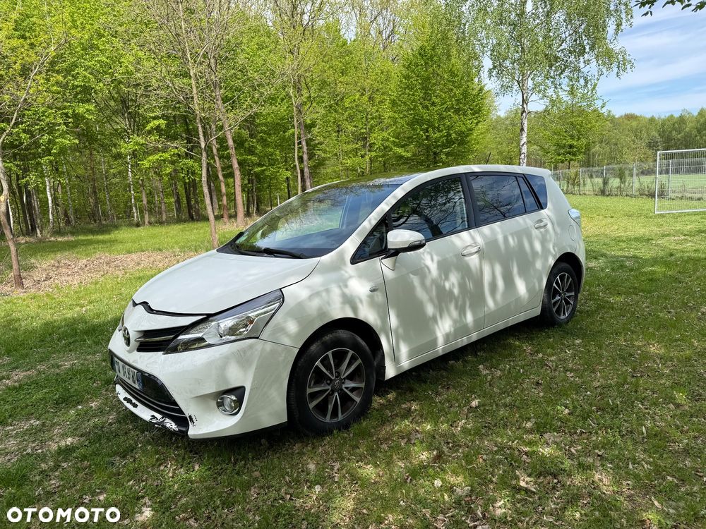 Toyota Verso 1.6 D-4D 5-Sitzer Start/Stop Skyview Edition - 2