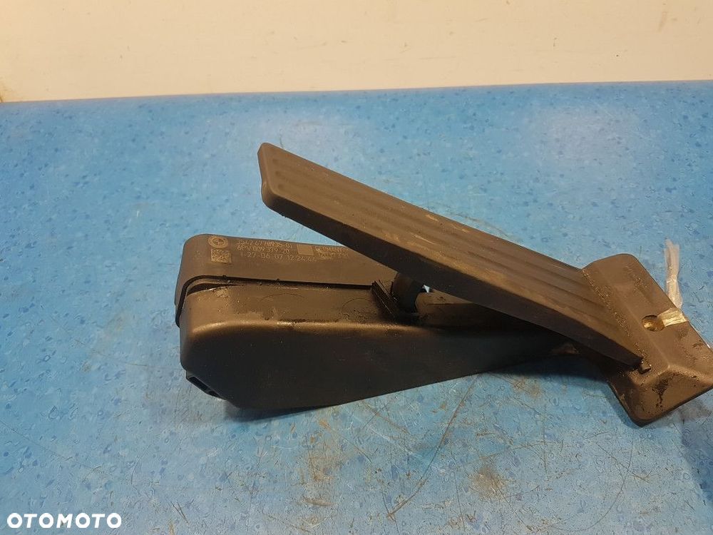 BMW 1 E87 118D POTENCJOMETR GAZU 74766500 N47 - 4
