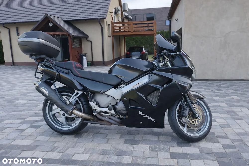 Honda VFR - 1