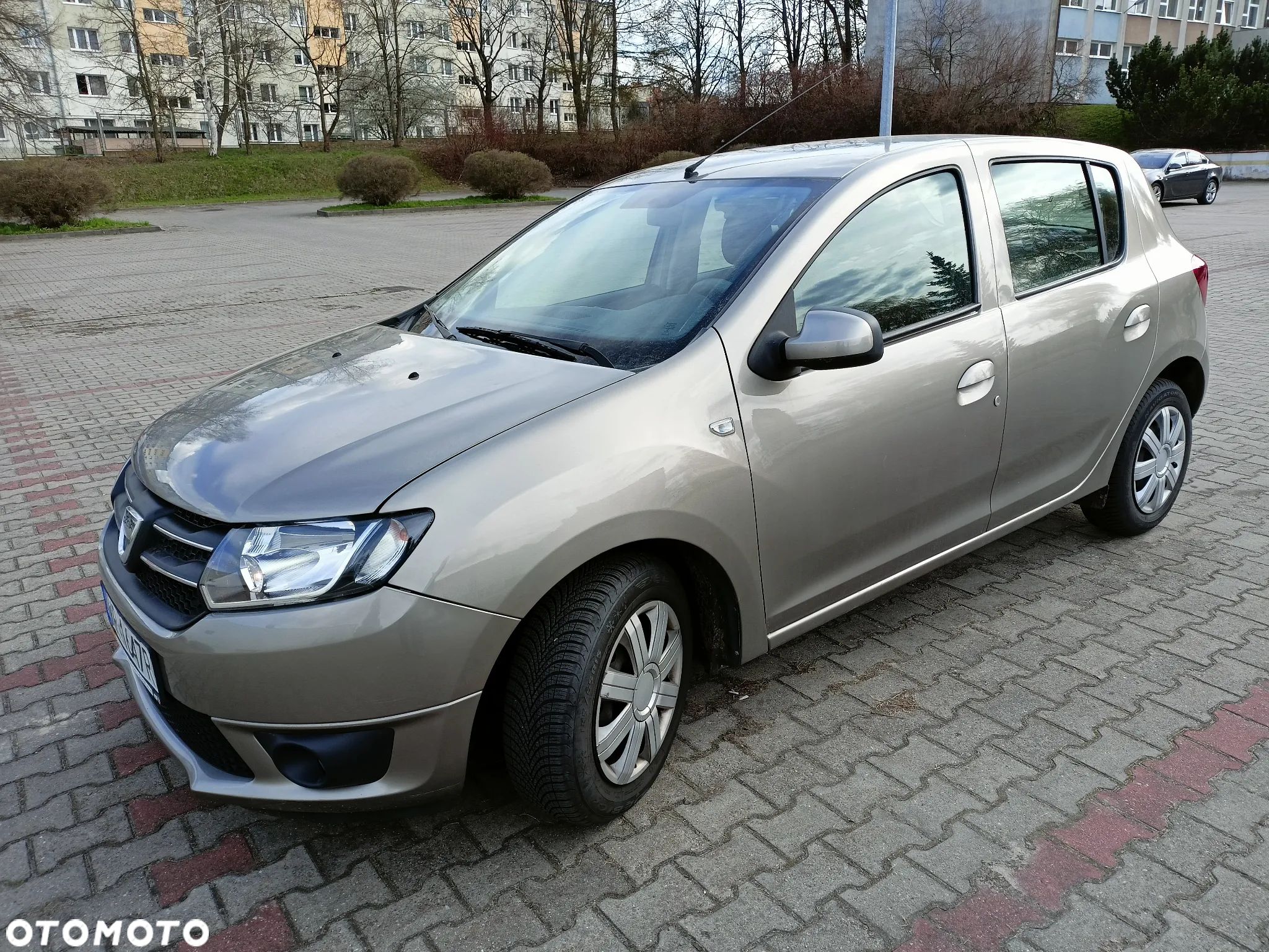Dacia Sandero 1.2 16V Laureate - 1