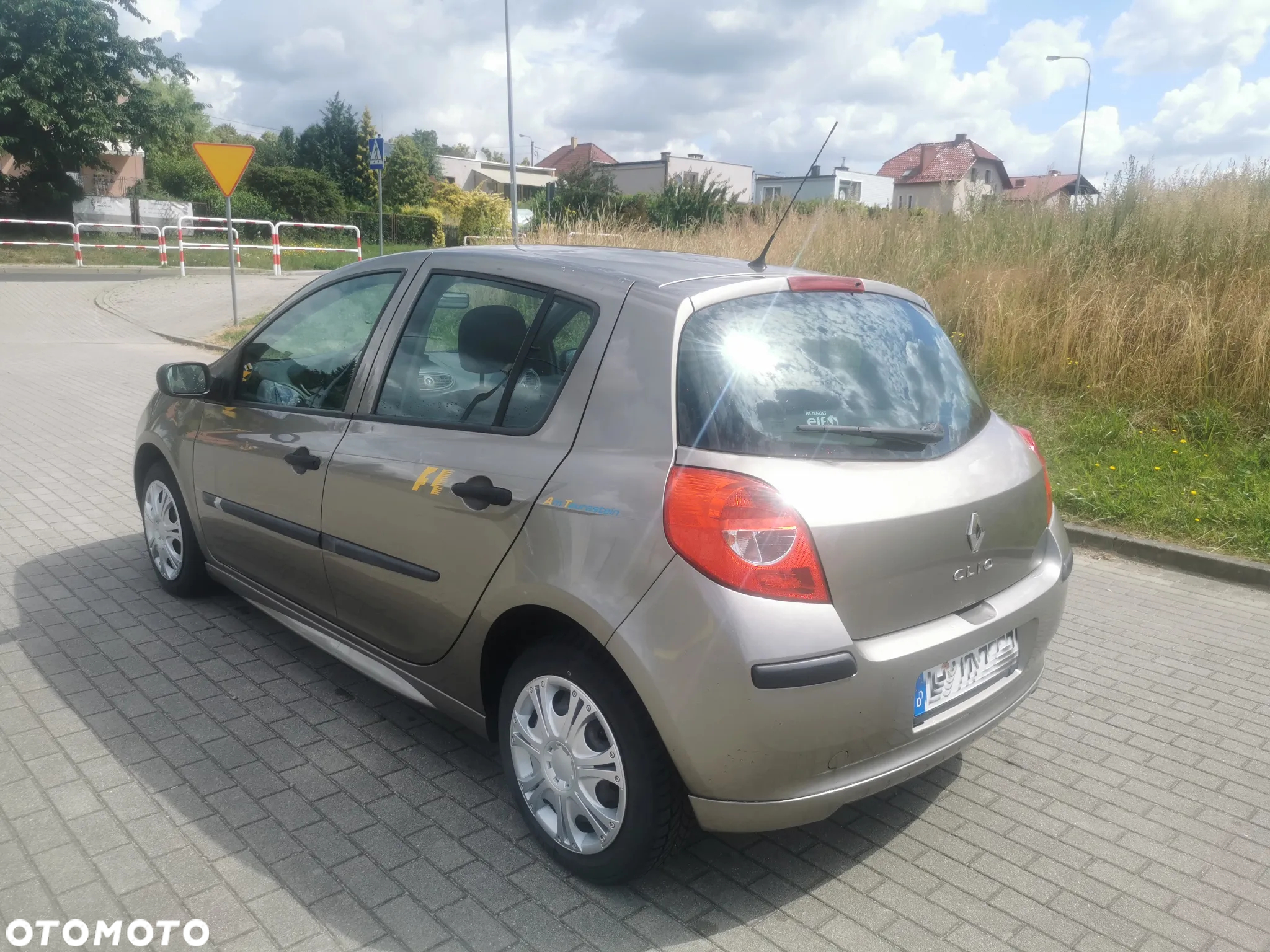 Renault Clio 1.2 16V 75 Dynamique - 4