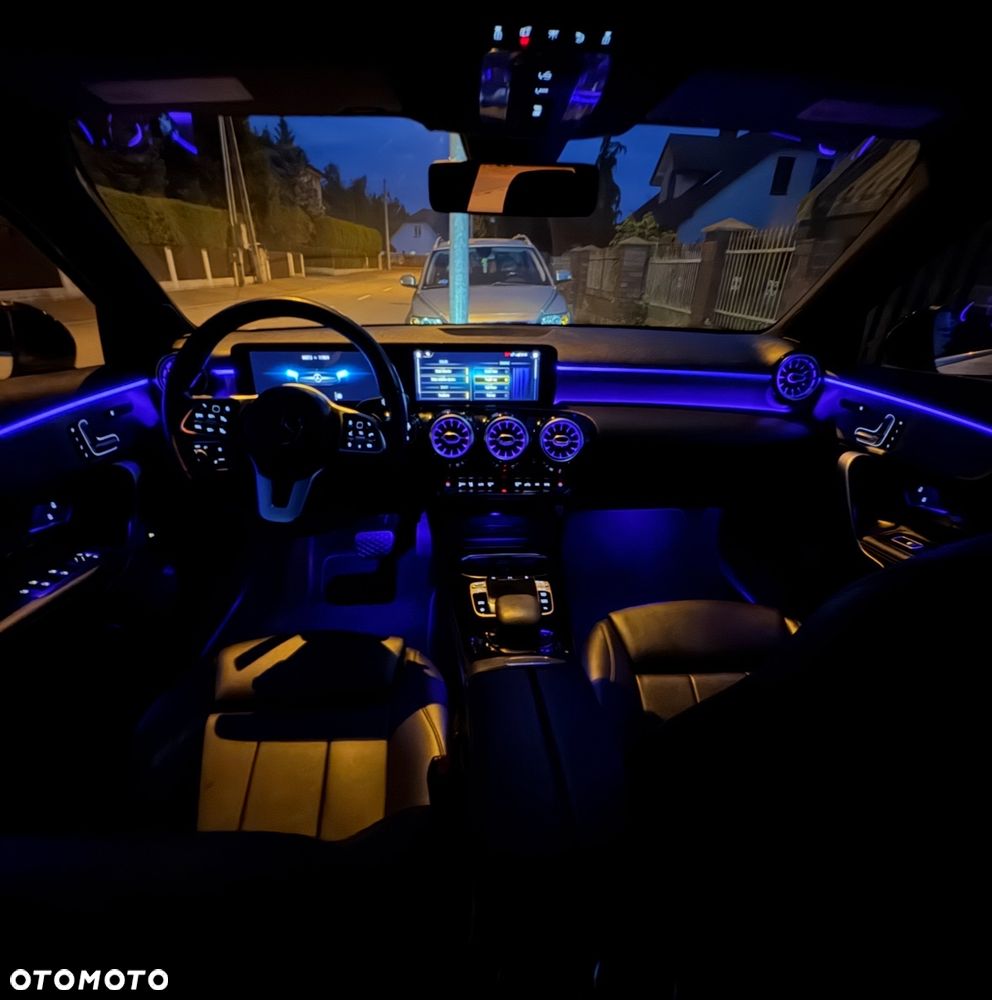 Mercedes-Benz Klasa A 220 7G-DCT - 32