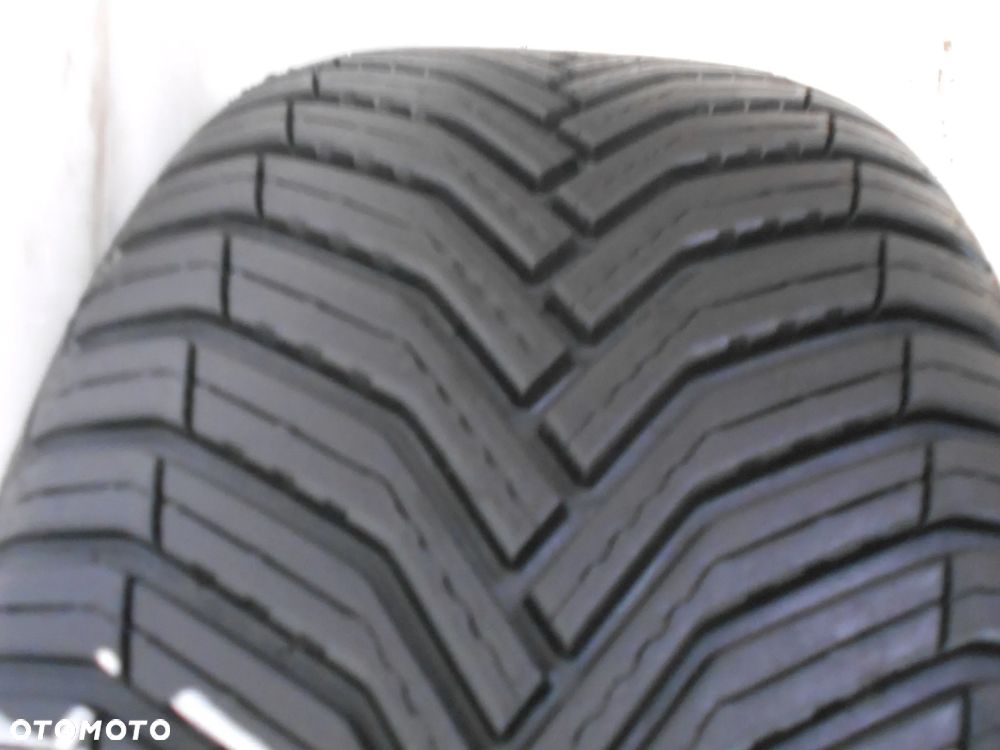 OPONA POJEDYNKA  215/50R17 MICHELIN CROSSCLIMATE DOT 4624 7.5MM - 2