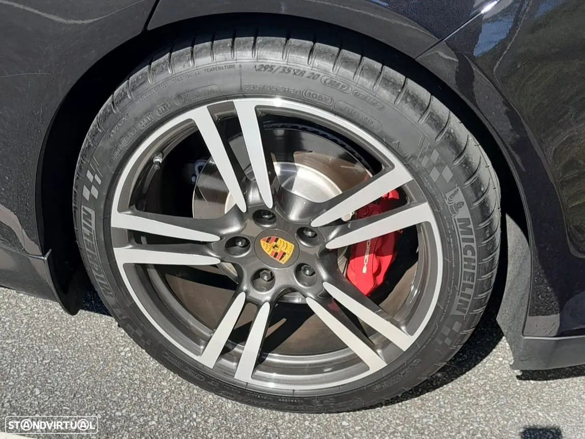 Porsche Panamera Turbo PDK - 9