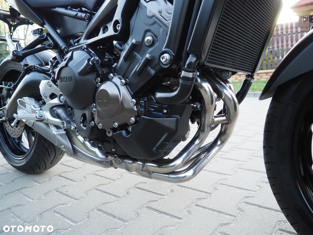 Yamaha MT - 27