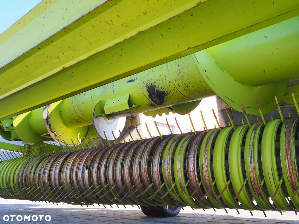 Claas PICK UP 300 HD - 13