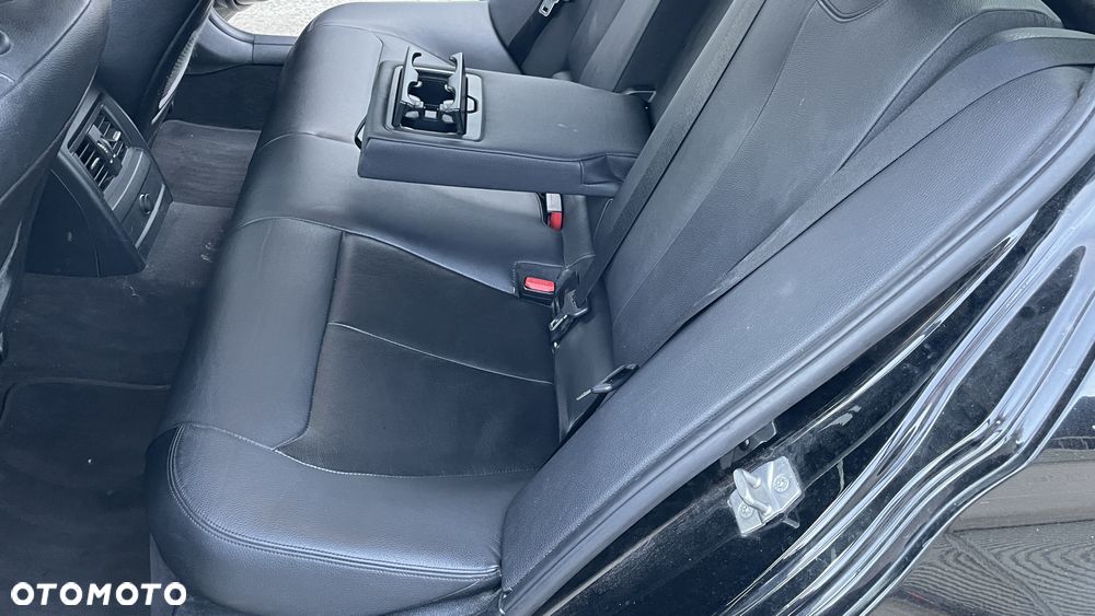 Bmw F30 fotele elektryczne z pamięcią pompowane , dzielona kanapa boczki czarna skóra  Europa - 6