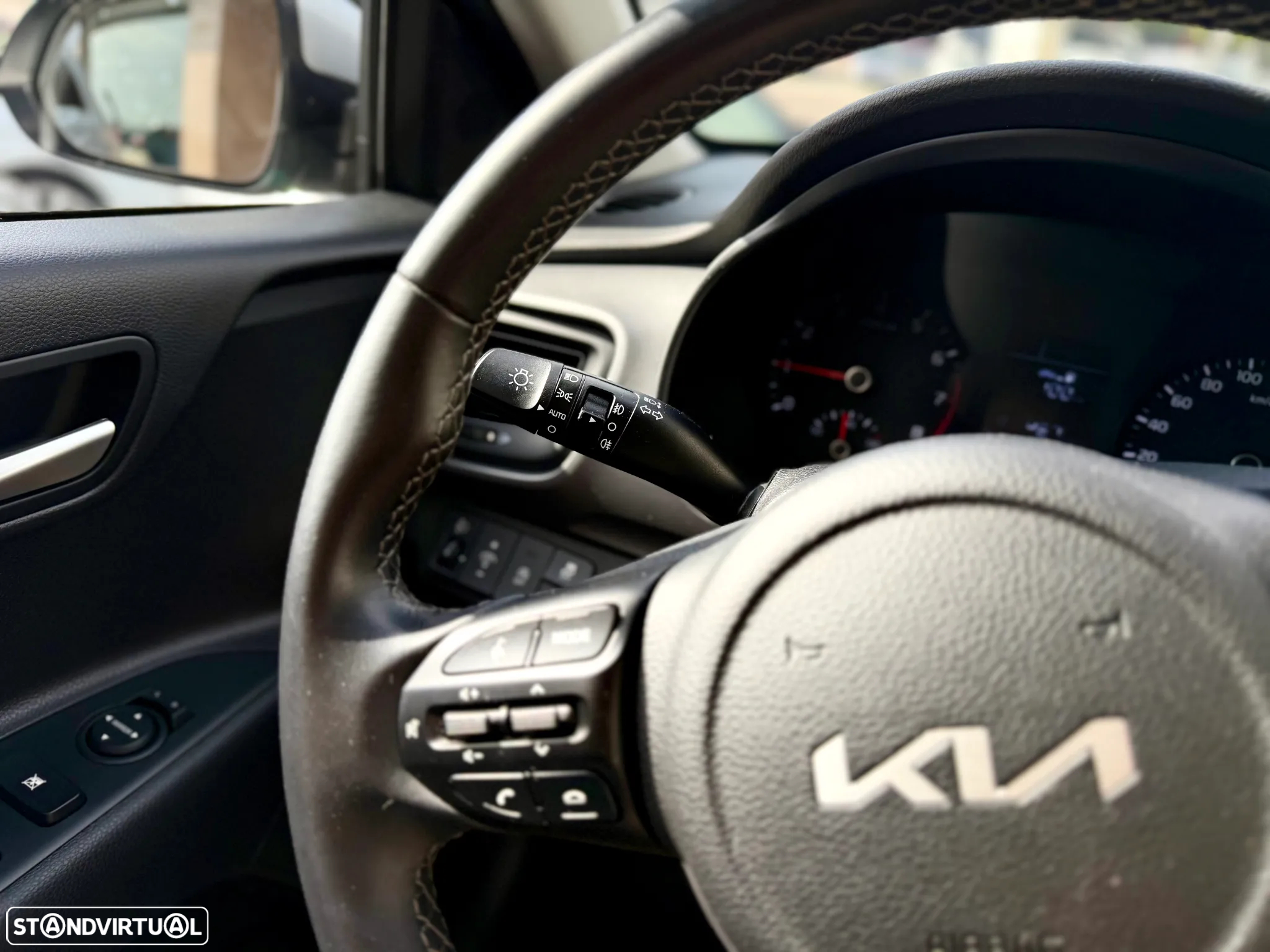 Kia Stonic 1.2 Dynamic - 19