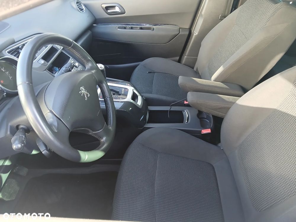 Peugeot 5008 - 5