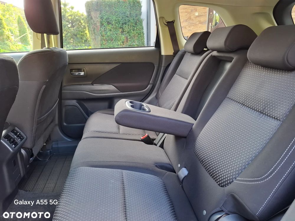 Mitsubishi Outlander 2.0 Intense 2WD CVT - 25