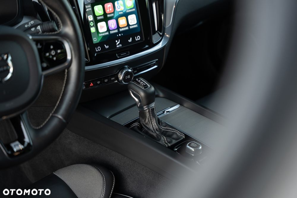 Volvo V60 T5 Geartronic R-Design - 28