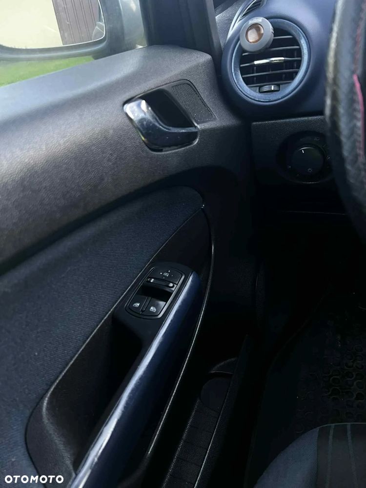 Opel Corsa - 3