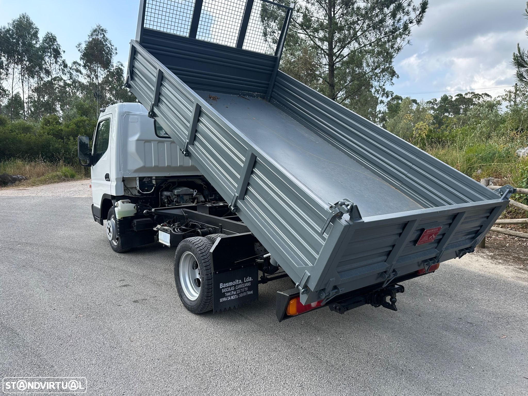 Mitsubishi Canter Fuso Tri-Basculante - 3
