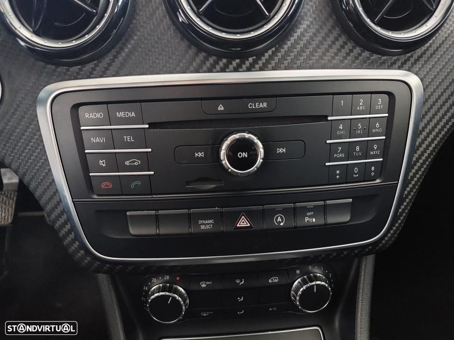 Mercedes-Benz GLA 180 Urban - 25