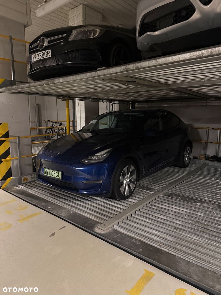 Tesla Y Premium Long Range Dual Motor AWD - 25