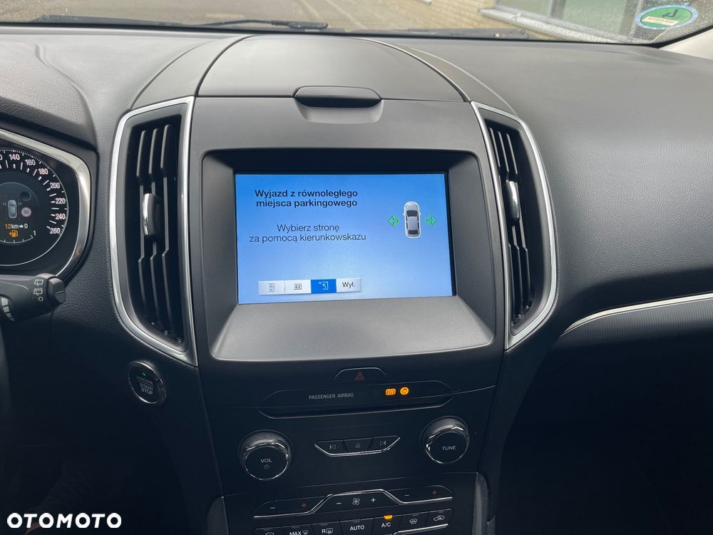 Ford S-Max - 36