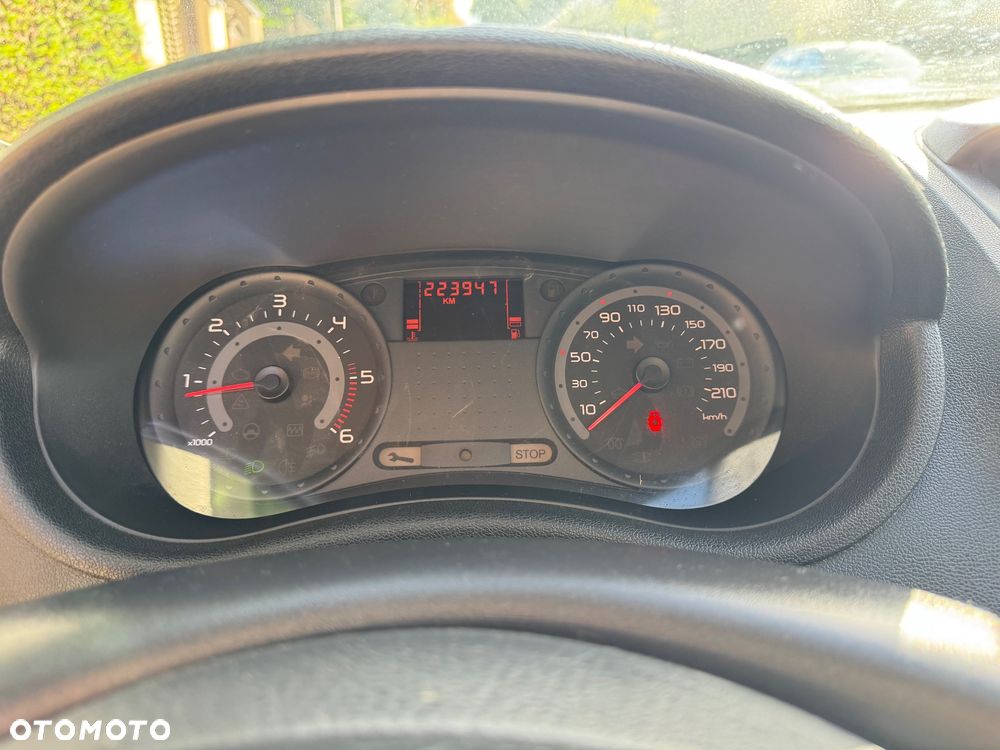 Renault Clio 1.5 dCi Authentique - 12