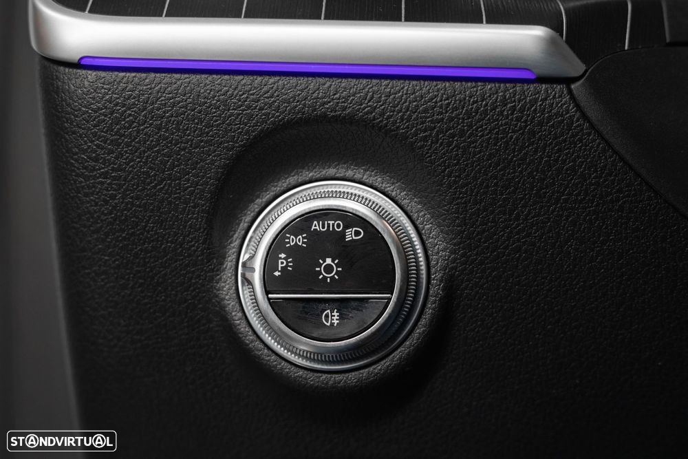 Mercedes-Benz C 300 e 9G-TRONIC AMG Line - 37