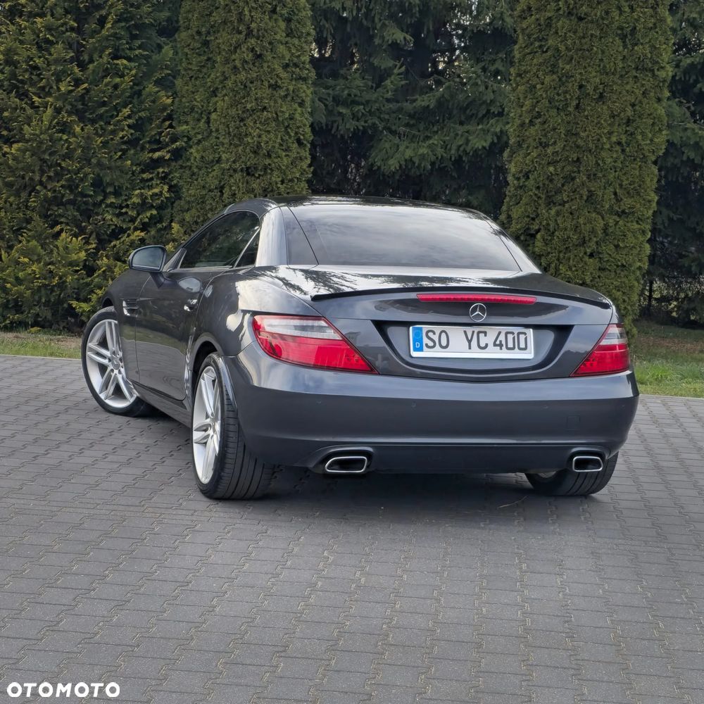 Mercedes-Benz SLK 200 (BlueEFFICIENCY) 7G-TRONIC - 22