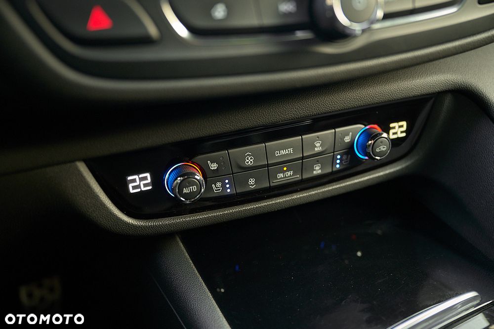 Opel Insignia - 28