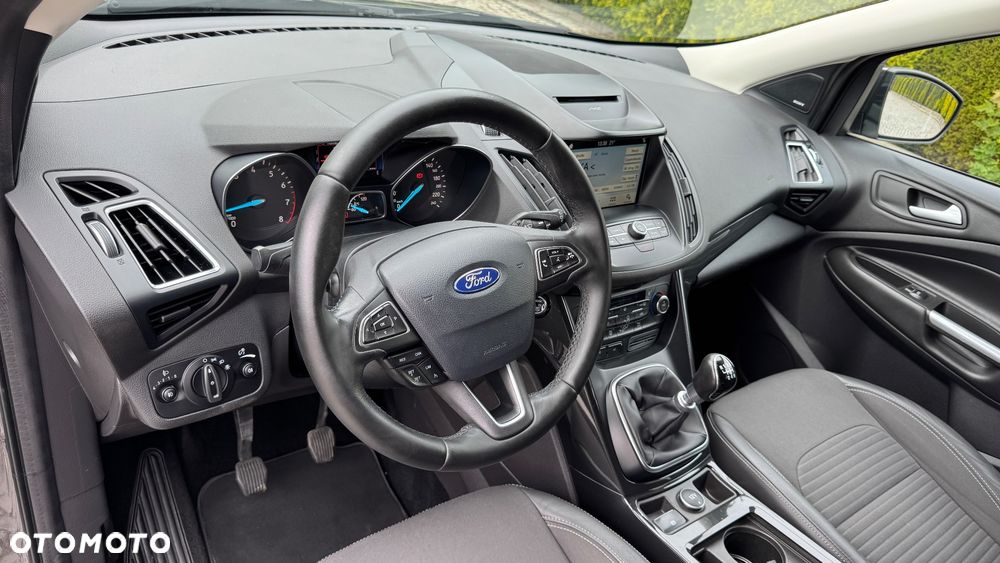 Ford Kuga - 26