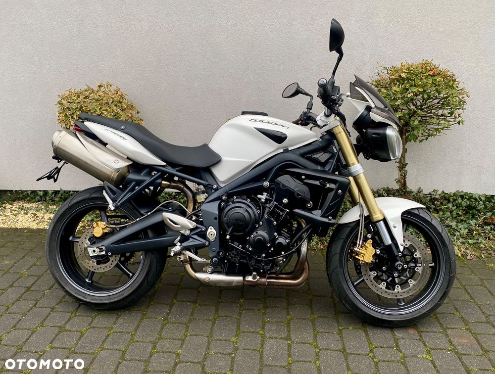 Triumph Street Triple - 1