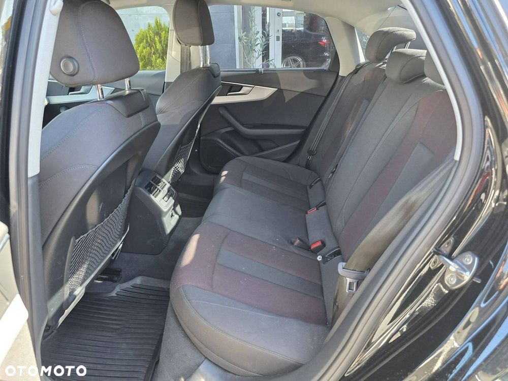 Audi A4 Limousine 40 TFSI S tronic S line - 34