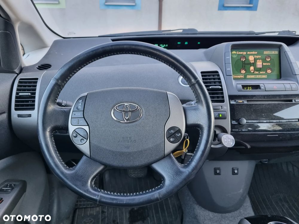 Toyota Prius - 15