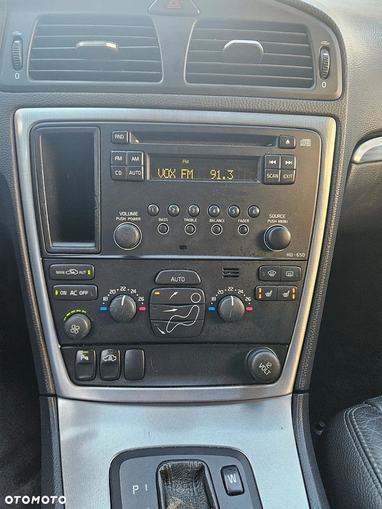 Volvo V70 2.4 Momentum - 23