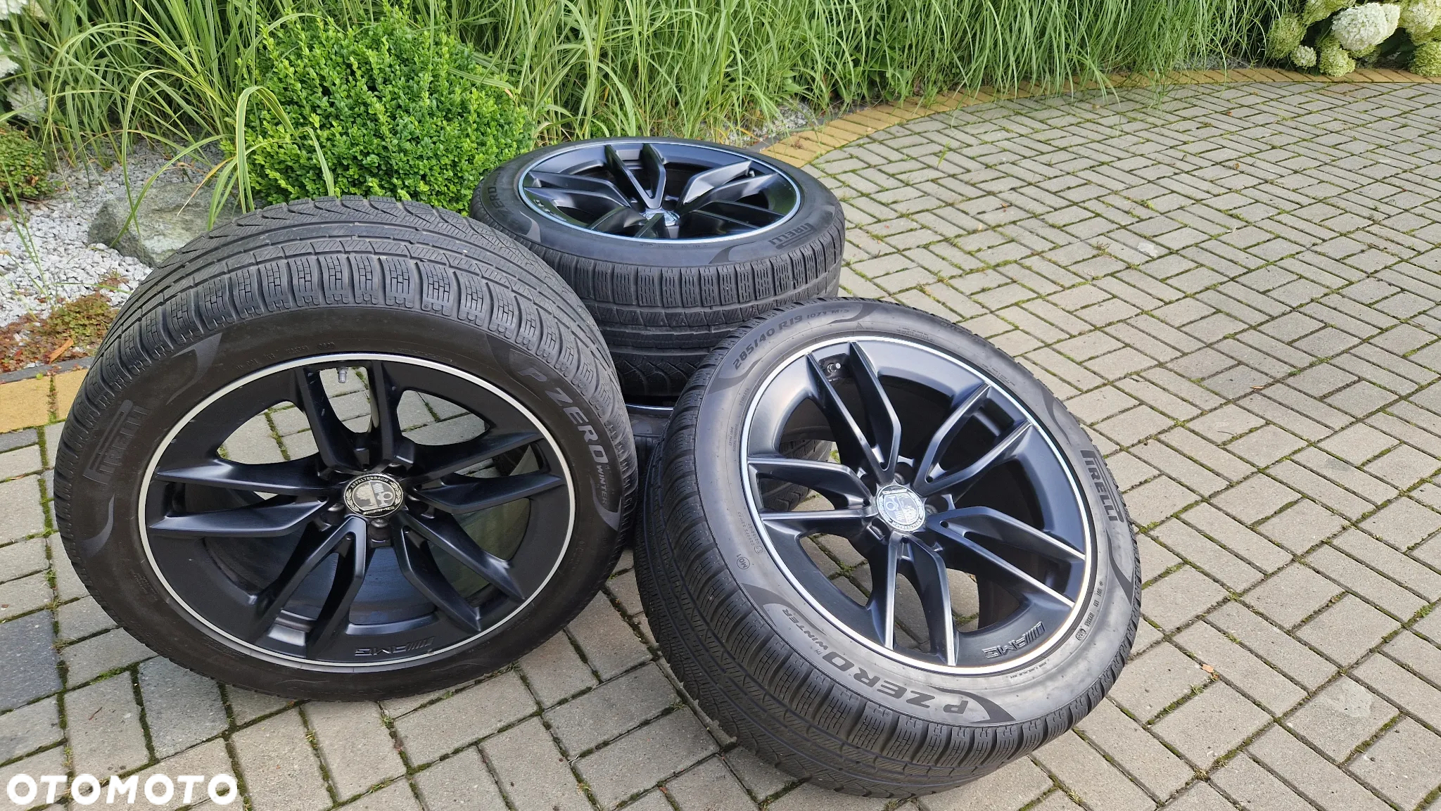 Mercedes AMG 4door GT 63s - 4
