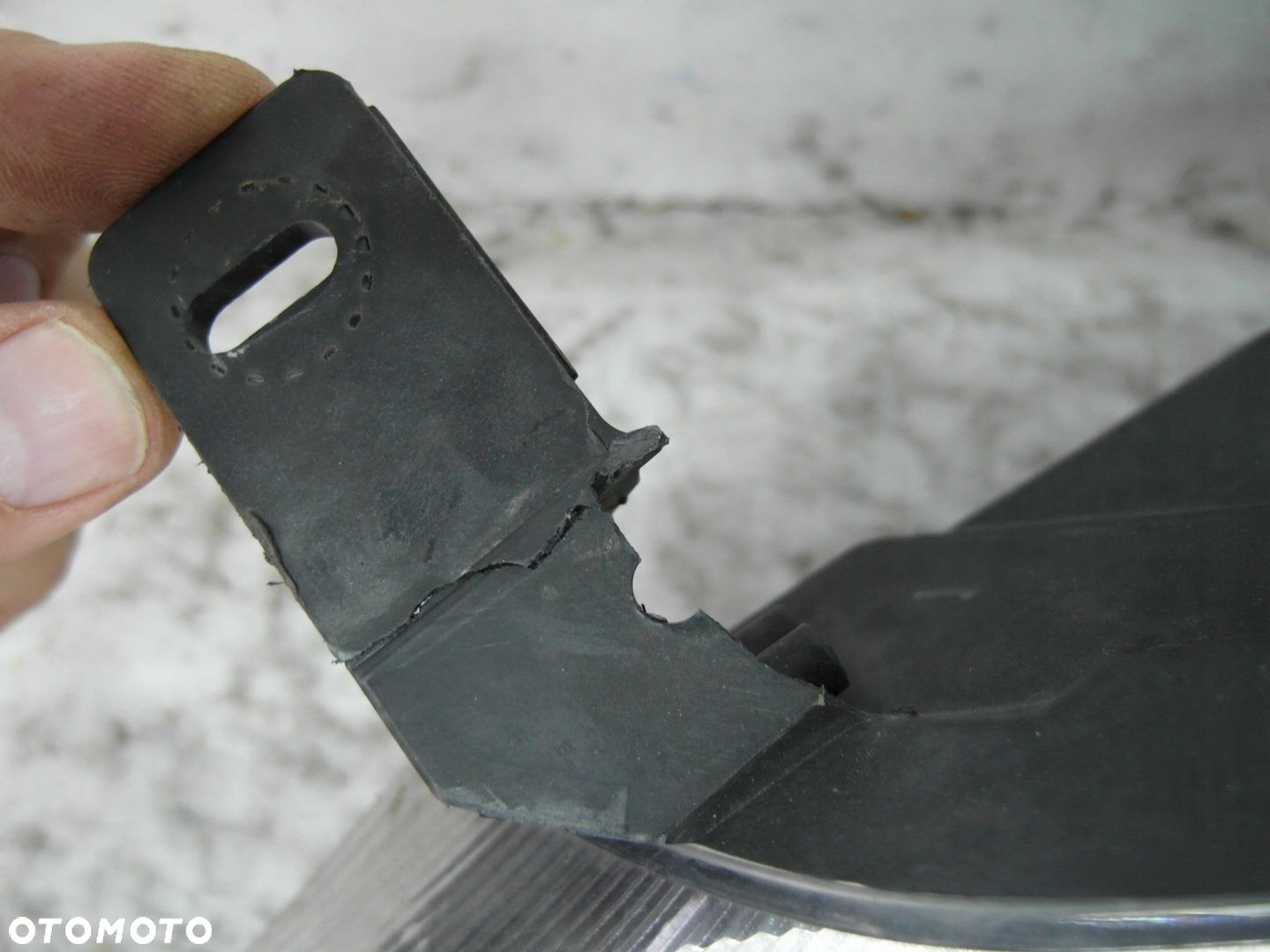 FORD FIESTA MK8 LAMPA PRZEDNIA LEWA - 3