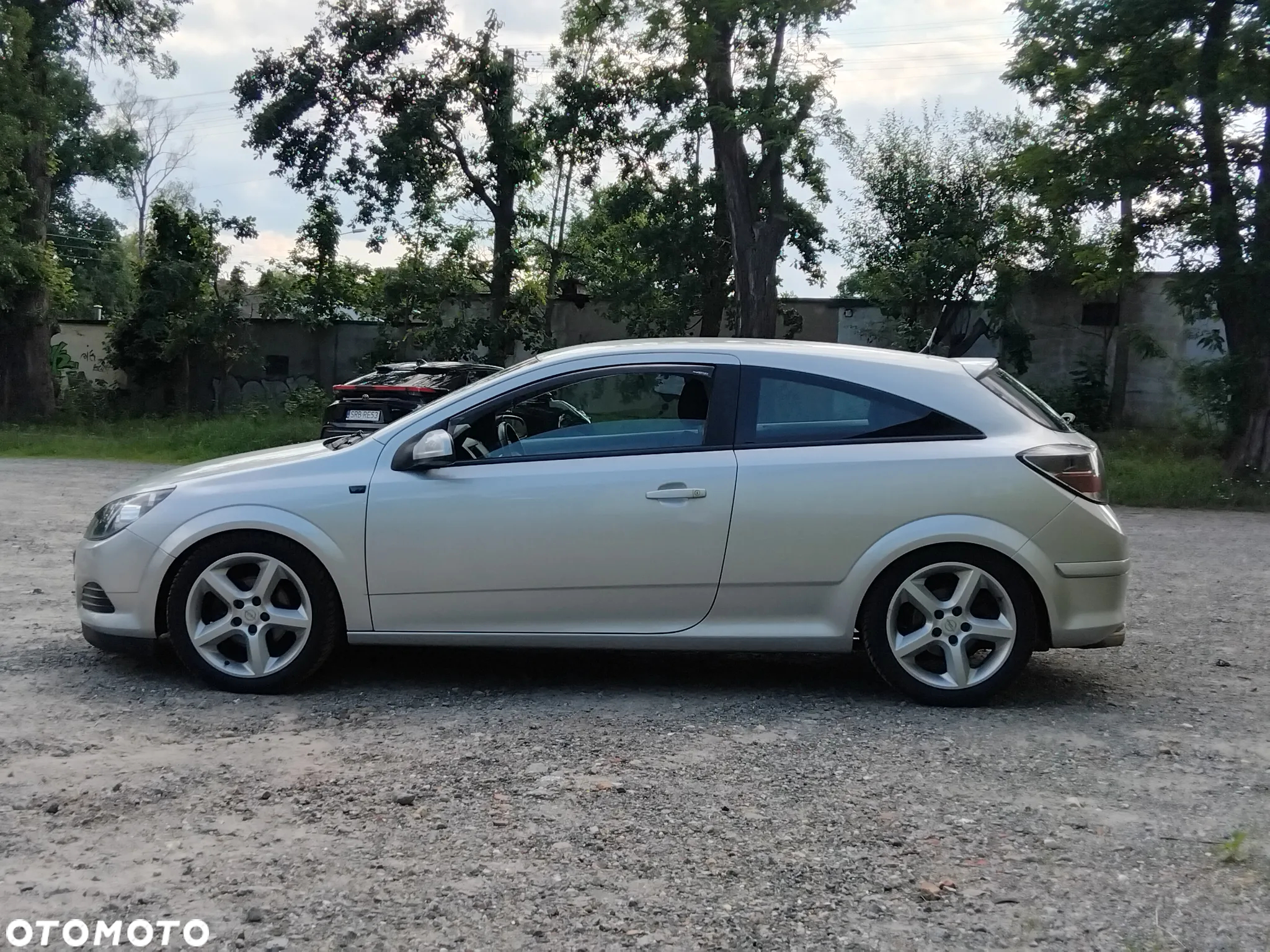 Opel Astra GTC 1.6 - 2